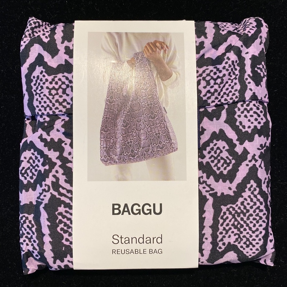 NWT BAGGU PINK SNAKESKIN Standard Size Reusable Bag